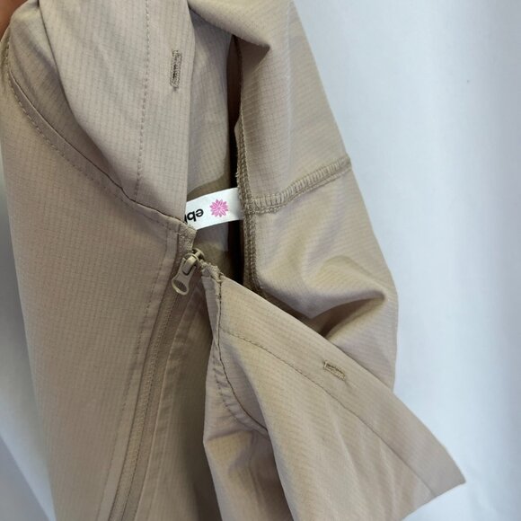 Ebb & Flow Windbreaker 1/4 Zip Jacket with Hood - Picture 7 of 8